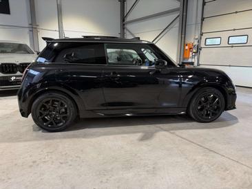Mini Cooper JCW — photo 14