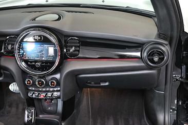 Mini Cabrio JCW John Cooper Works — photo 18