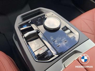 BMW IX M Sport — photo 17