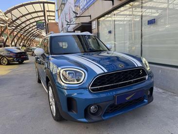 Mini Countryman COOPER SE — photo 3