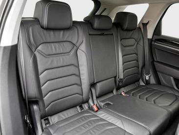 Volkswagen Touareg TDI — photo 3