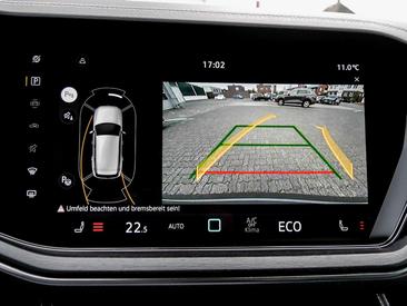 Volkswagen Touareg TDI — photo 9