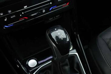 Volkswagen T-CROSS R-Line — photo 20