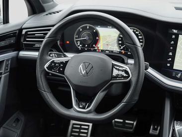 Volkswagen Touareg TDI 4Motion R-Line — photo 12