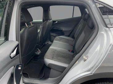 Volkswagen ID.5 Pro — photo 8