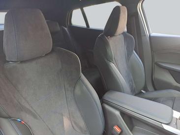 BMW IX2 XDrive30 — photo 11