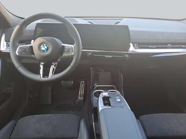 BMW IX2 XDrive30 — photo 12