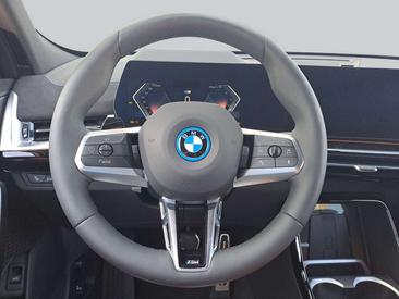 BMW IX2 XDrive30 — photo 15