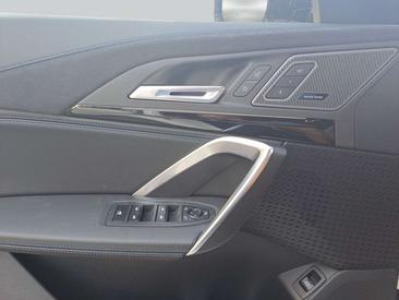 BMW IX2 XDrive30 — photo 18