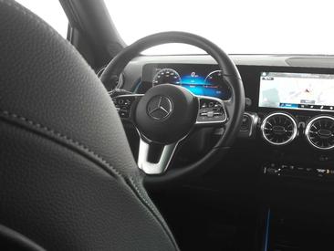 Mercedes EQB 250 Progressive — photo 17