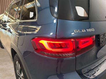 Mercedes GLB 180 — photo 7