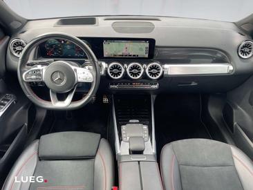 Mercedes GLB 200 Night Edition — photo 11