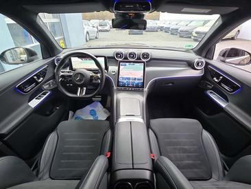 Mercedes GLC 220 AMG Line — photo 12