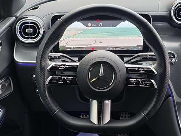Mercedes GLC 220 AMG Line — photo 14