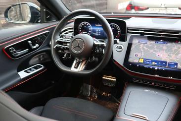 Mercedes Classe E53 AMG 53 Night Edition — photo 18