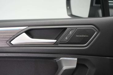 Volkswagen TIGUAN TDI 4Motion Elegance — photo 19