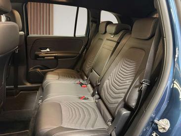Mercedes GLB 180 — photo 25