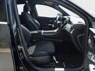 Mercedes GLC 220 AMG Line — photo 9
