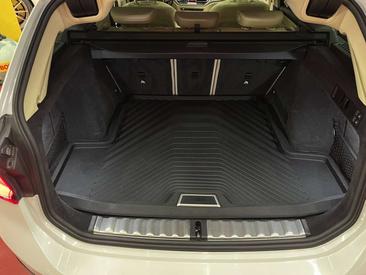 BMW Série 3 Touring 318d — photo 26