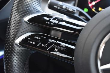 Mercedes GLC 300 — photo 16