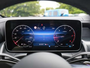 Mercedes GLC 220 Night Edition — photo 16