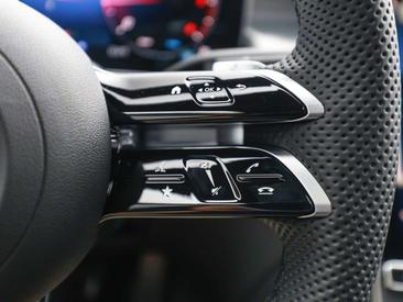 Mercedes GLC 220 Night Edition — photo 17