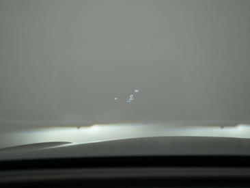Mercedes EQC 400 — photo 10