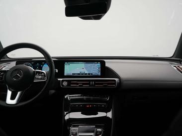 Mercedes EQC 400 — photo 21