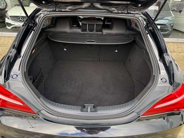 Mercedes CLA 180 AMG Line — photo 11