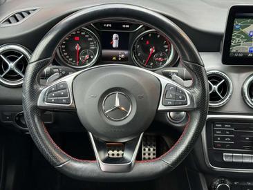 Mercedes CLA 180 AMG Line — photo 18