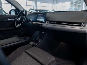 BMW IX1 XDrive30 — photo 7