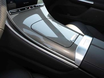 Mercedes GLC 220 AMG Line — photo 15