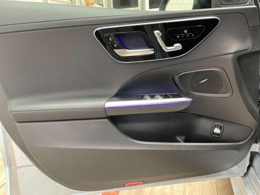 Mercedes Classe C 300 Night Edition — photo 17
