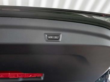 BMW IX1 XDrive30 — photo 12