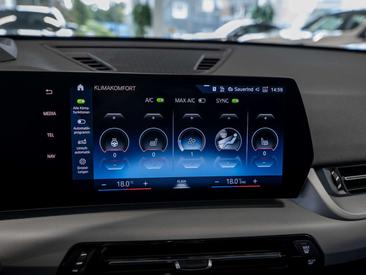 BMW IX1 XDrive30 — photo 18