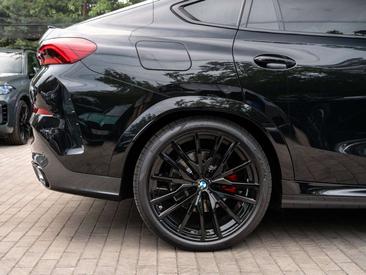 BMW X6 M Sport 40d — photo 13