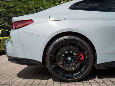 BMW M4 Competition — photo 13