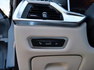 BMW X7 M Sport 40d — photo 27