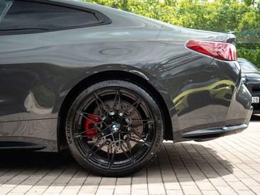 BMW M4 Competition — photo 12