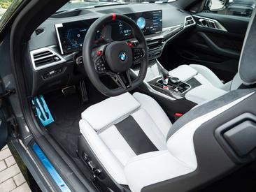 BMW M4 Competition — photo 15