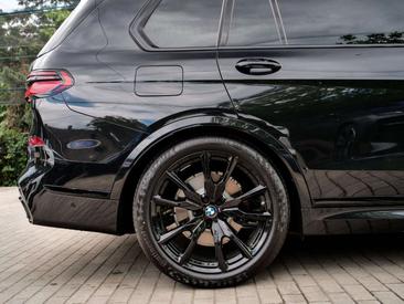 BMW X7 M Sport 40d — photo 11