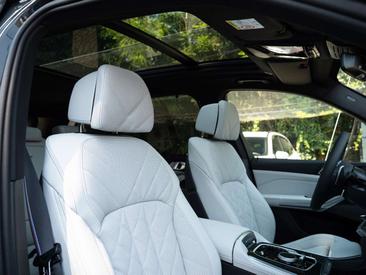 BMW X5 M Sport 40d — photo 28
