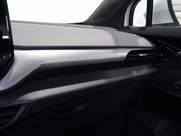 Volkswagen ID.4 Pro — photo 14