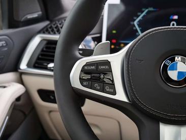 BMW X7 M Sport 40d — photo 20