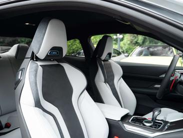BMW M4 Competition — photo 24