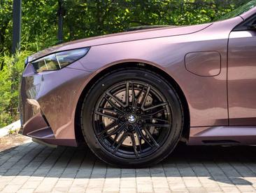 BMW M5 Individual — photo 11