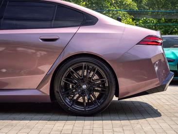 BMW M5 Individual — photo 12