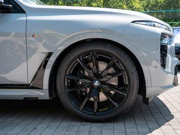 BMW X7 M Sport 40d — photo 12