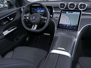 Mercedes GLC 220 — photo 8