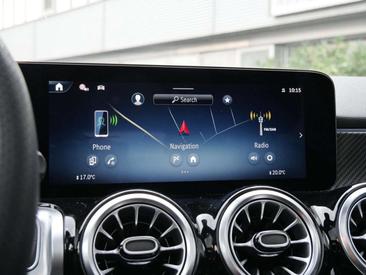 Mercedes GLB 180 — photo 14